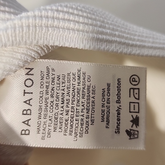 P.18 Aritzia Babaton Knit White V Neck Tank size 2XS - Picture 3 of 4